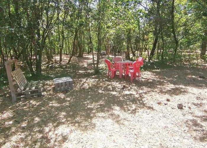 Emplacement Tente Camping Car